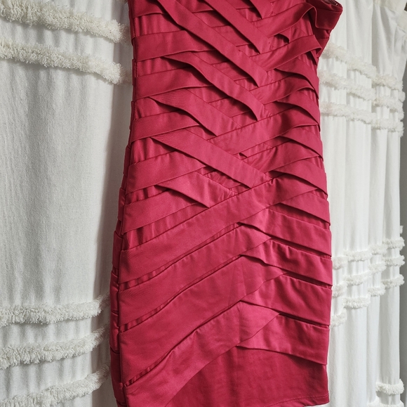 Excellent condition strapless dress. Size xs-small. - Picture 3 of 7